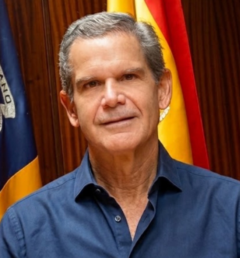 Fernando Solís